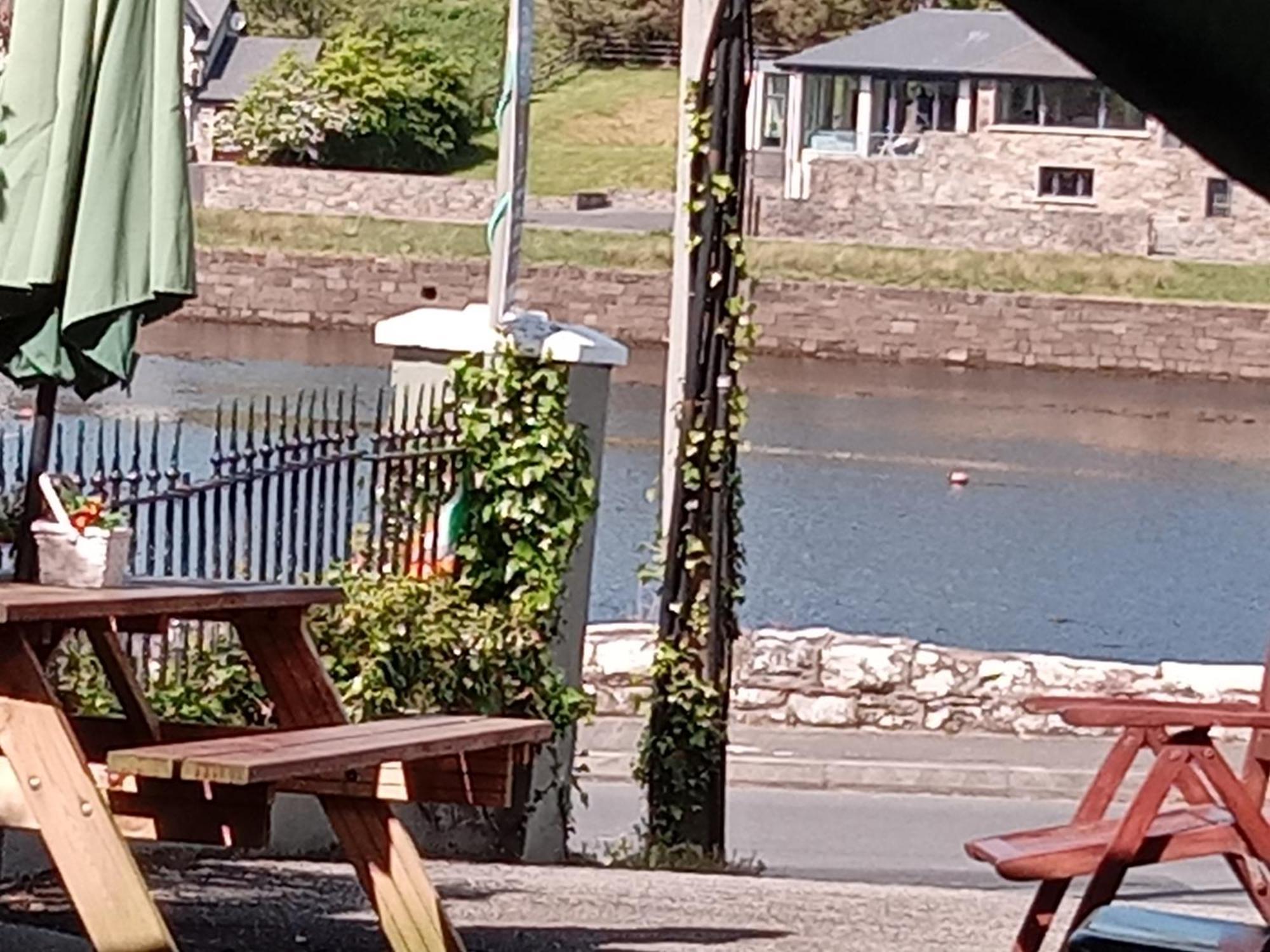 Moorings Greenway Newport  Dış mekan fotoğraf